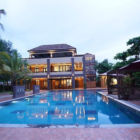 Ocean Paradise Resort Ngwesaung Bagian luar foto